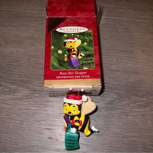 2000 Hallmark Keepsake Ornament Premier Shopper Busy Bee Shopper Ornament